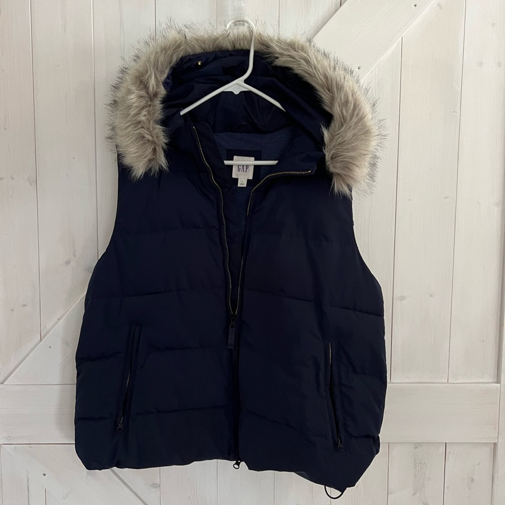 Gap Hooded Puffer Vest